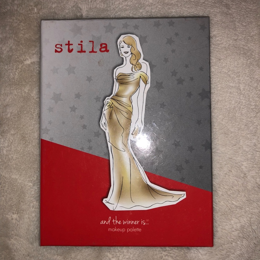 Stila Shadow Book